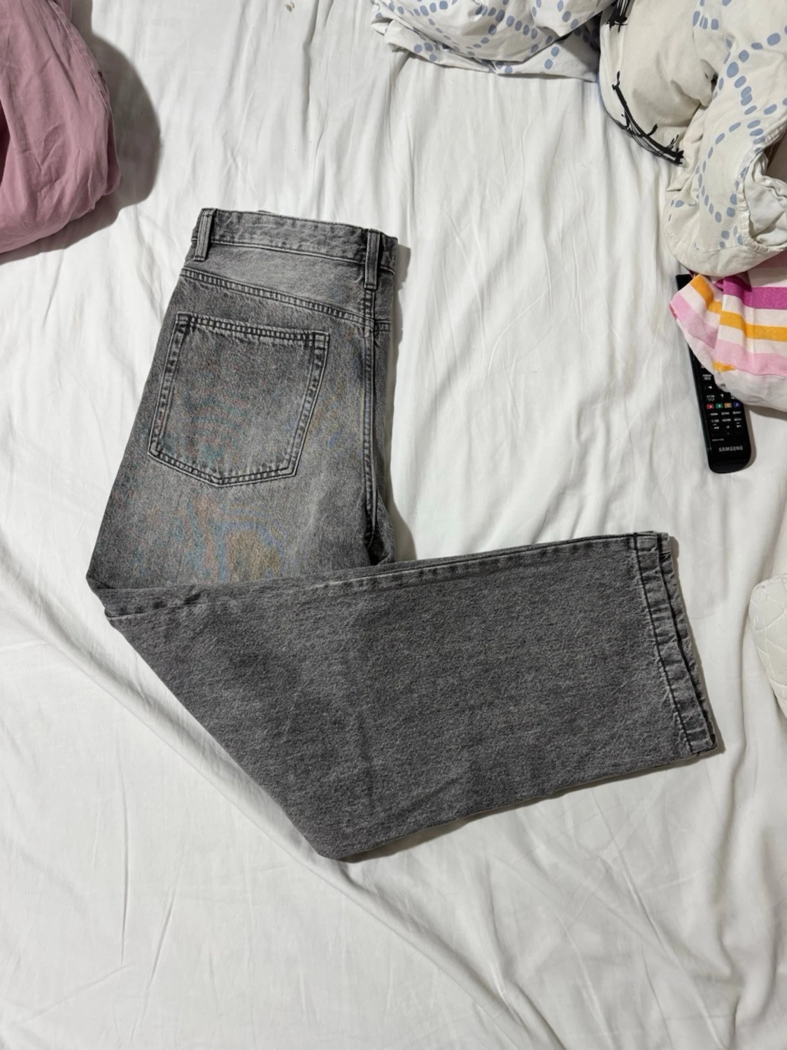 Gråa raka jeans med vintagekänsla - 2