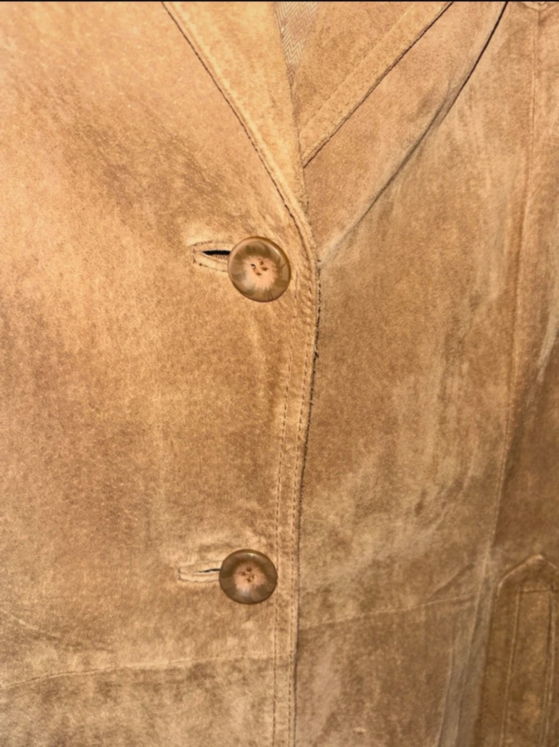 Beige mockakappa med knappar - 3