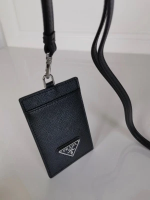 Prada plånbok  - Helt nytt i packet och allt 
