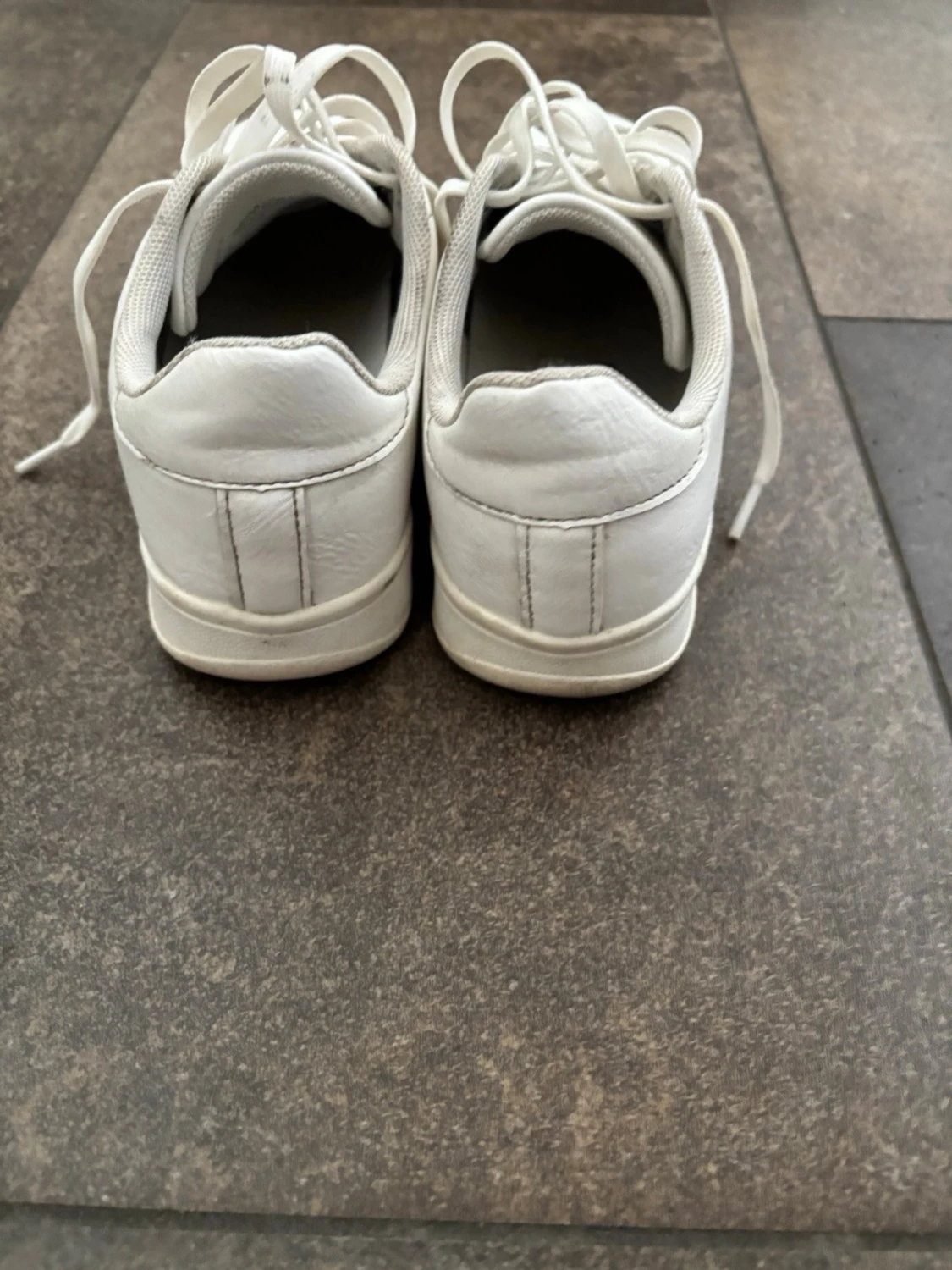 Sneakers  - 3
