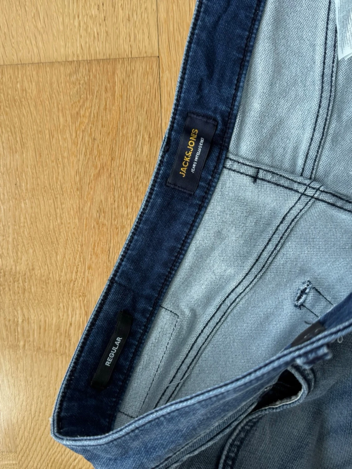 Blå denimshorts från Jack & Jones - 2