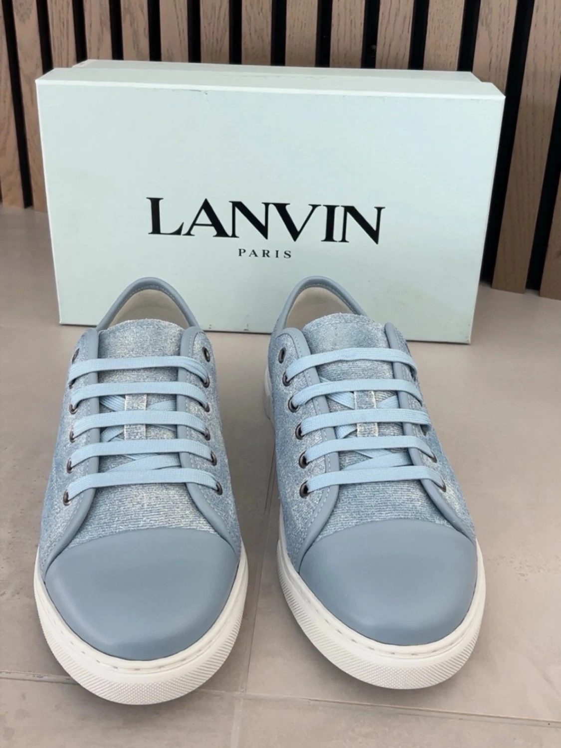 Ljusblå sneakers från Lanvin - 1