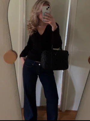 Straight jeans - Trendiga jeans från NA-KD. I princip oanvända där av priset❣️pris kan diskuteras. Nypris 700