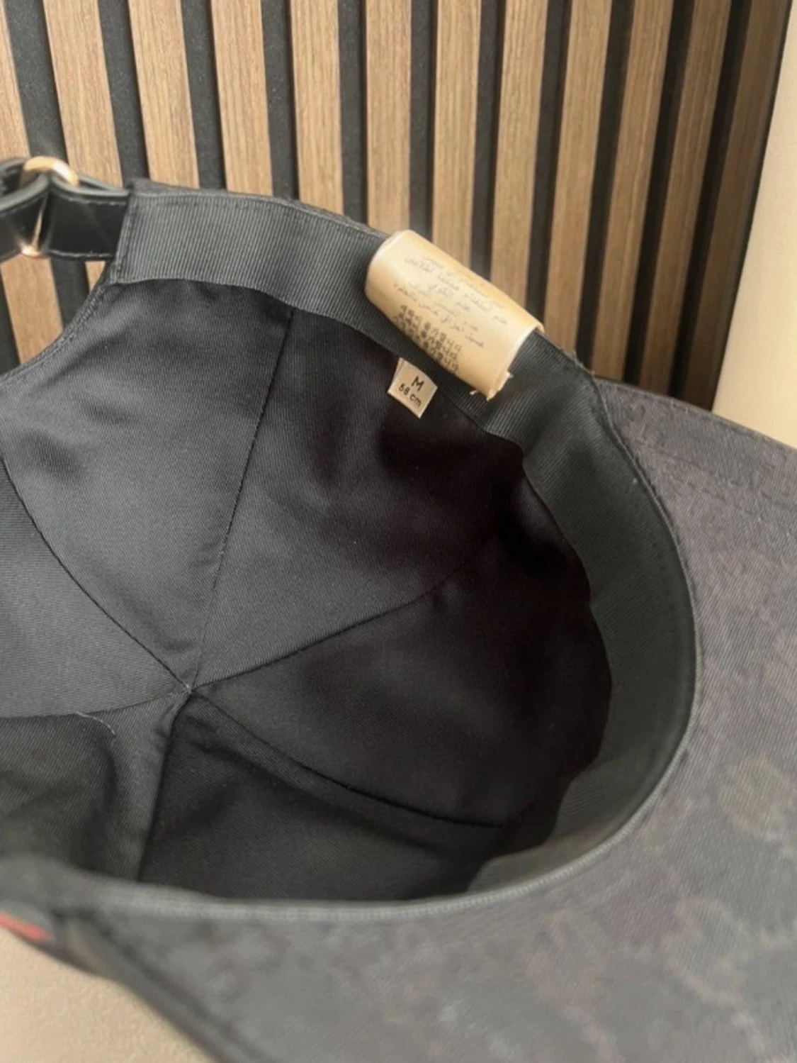 Svart keps från Gucci med GG-mönster - 3