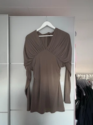 Zara klänning  - Helt ny klänning från Zara i storlek S, perfekt till sommaren❤️🌸