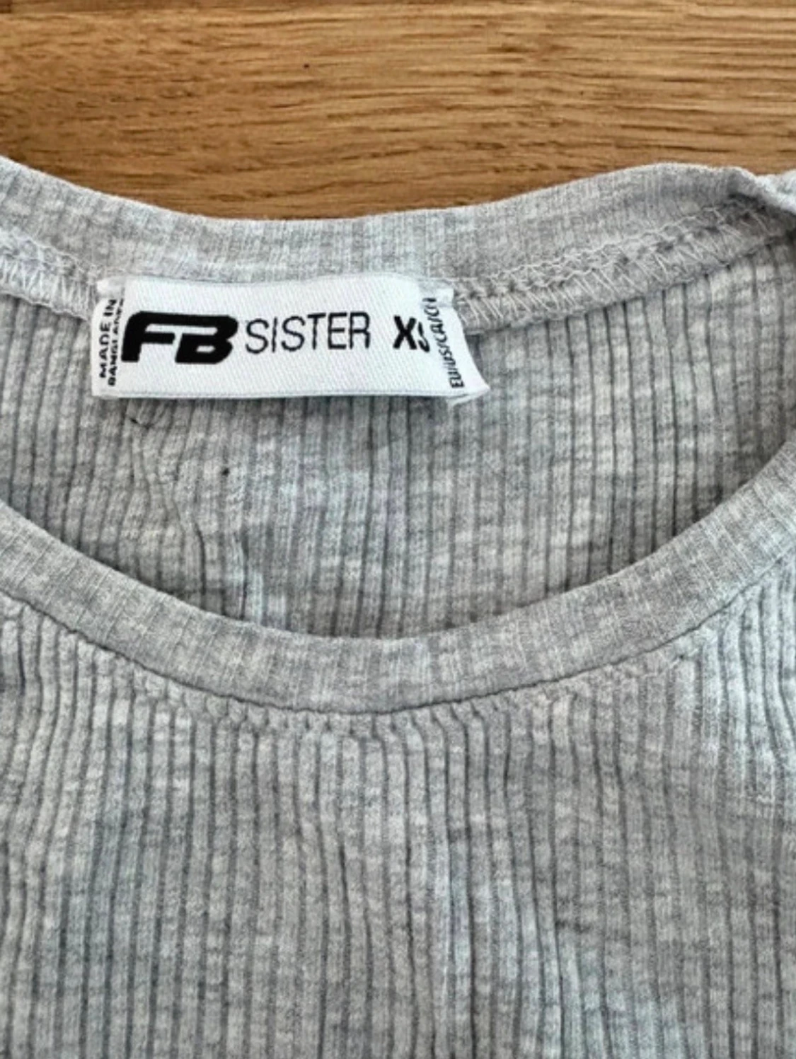 Crop top grå  - 1