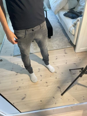 G-star jeans - G-Star jeans | Storlek 31/32 | Mycket bra skick | Nypris ca 1500 kr | Billigare pris vid köp av fler jeans på min profil | Skriv till mig vid frågor!📩