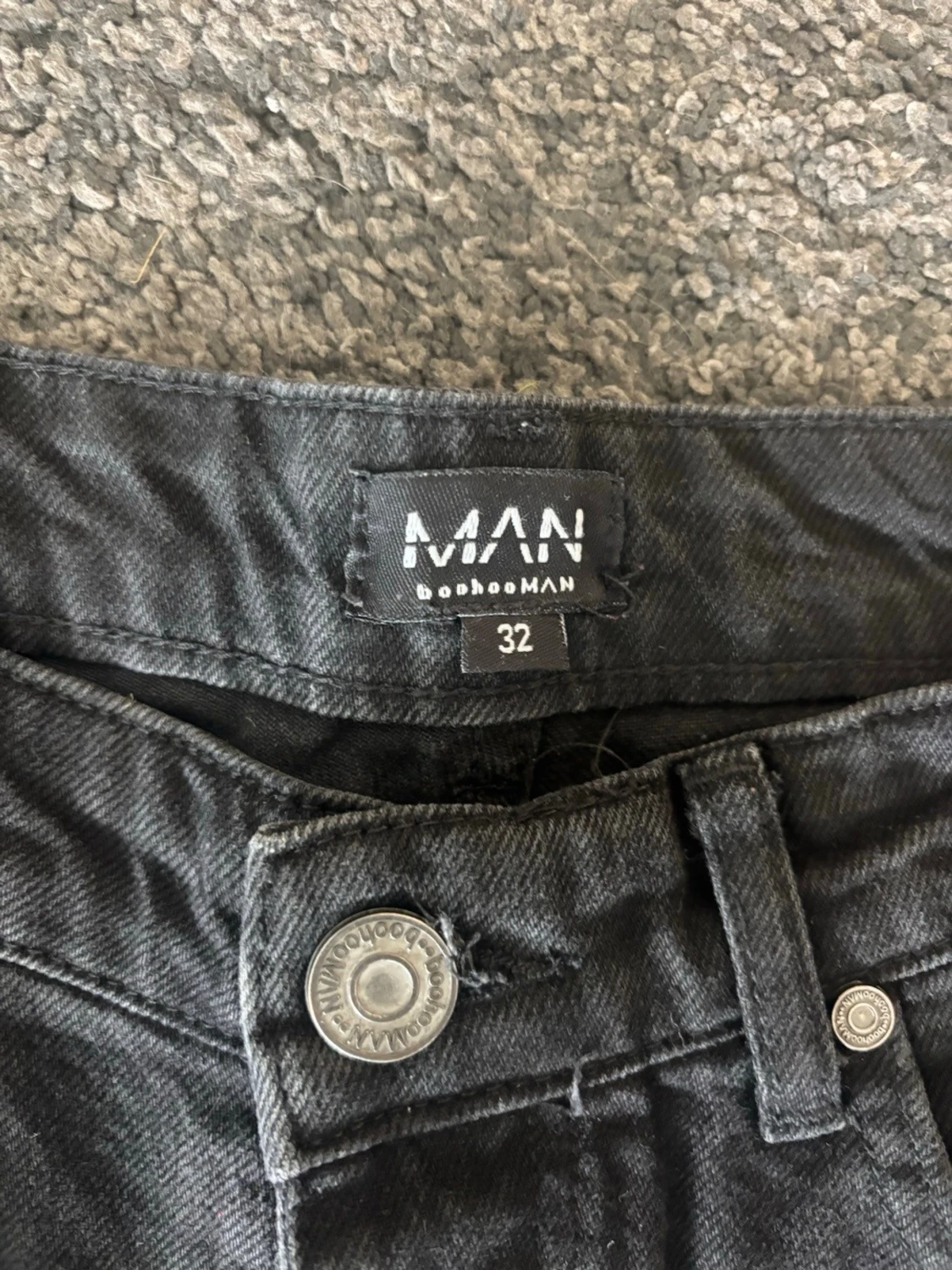 Svarta jeans med slitningar BoohooMAN - 1
