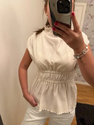 Topp - Superfin topp från nakd!!☺️☺️