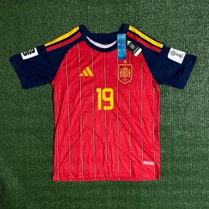 Spanien VM 2026 Tröja - Säljer denna riktigt snygga tröjan till ett riktigt bra pris skriv till om ni är intresserad!