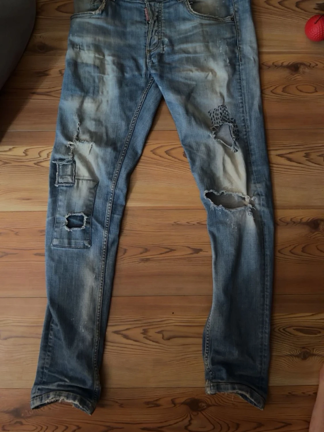 Distressed jeans från Dsquared2