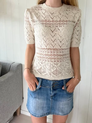 Virkad topp - Supersöt crémevit virkad topp!🥰