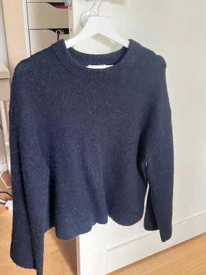 Stickad tröja - Jättefin stickad tröja från Gina tricot i storlek XS. Pris går att diskutera🥰