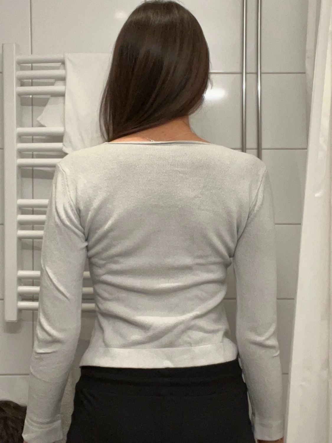 Ljusgrå långärmad topp - 1