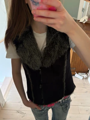 Pälsväst - Superfin pälsväst!💕