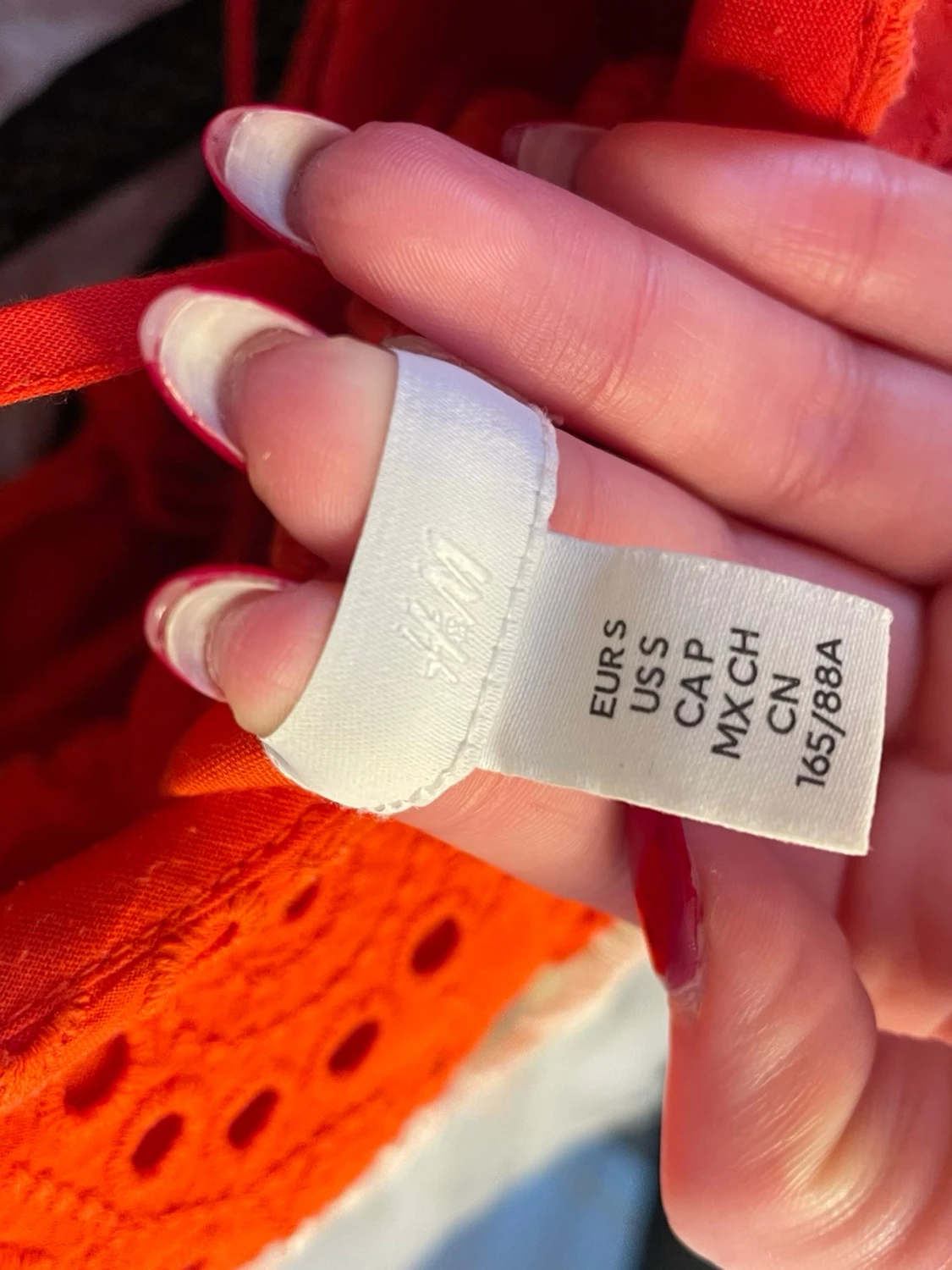 Röd spetsklänning - 3