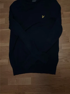 Stickad Lyle scott tröja - Lyle scott tröja i bra skick