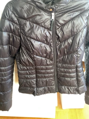 Jacka svart vero moda - Använd lite