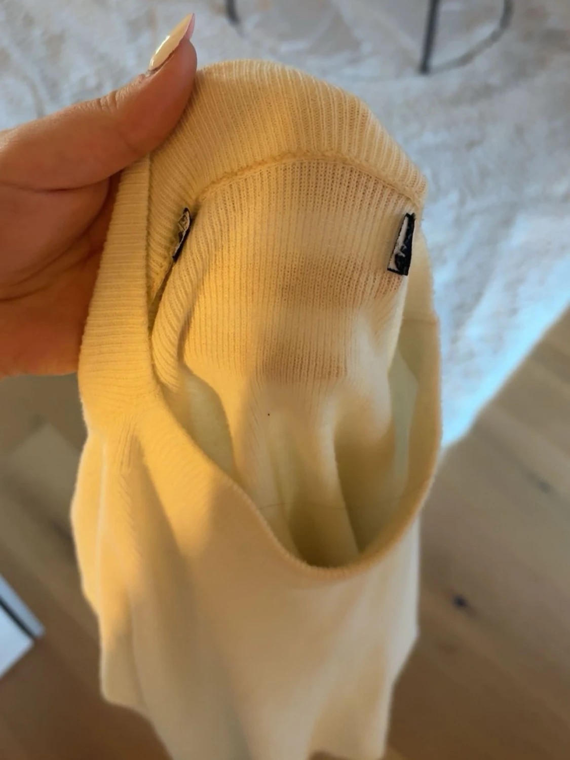 Vit stickad tröja med ballongärm - 2