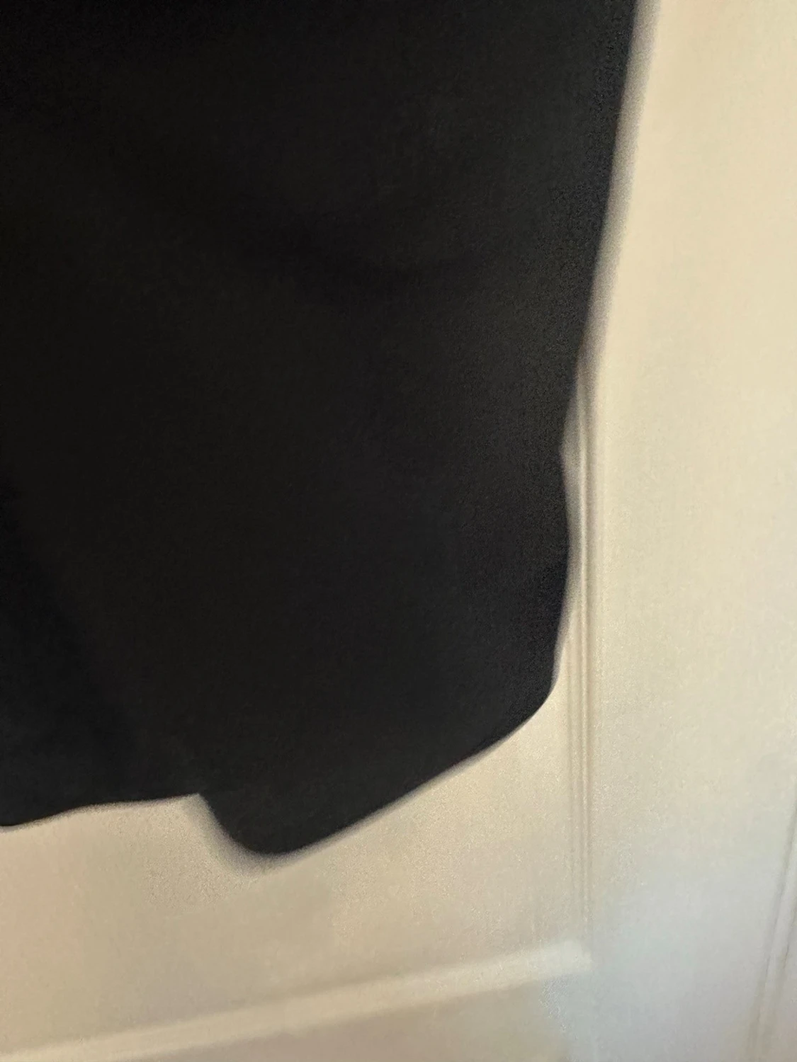 Svart draperad ärmlös topp/blus  - 3