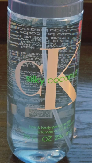 Calvin Klein CK- Silky Coconut Hair & Body Mist 236ml - NYHET år 2025 - Testad 2ggr, Felköp! Calvin Klein CK Silky Coconut Hair & Body Perfume Mist Volym 236 ml