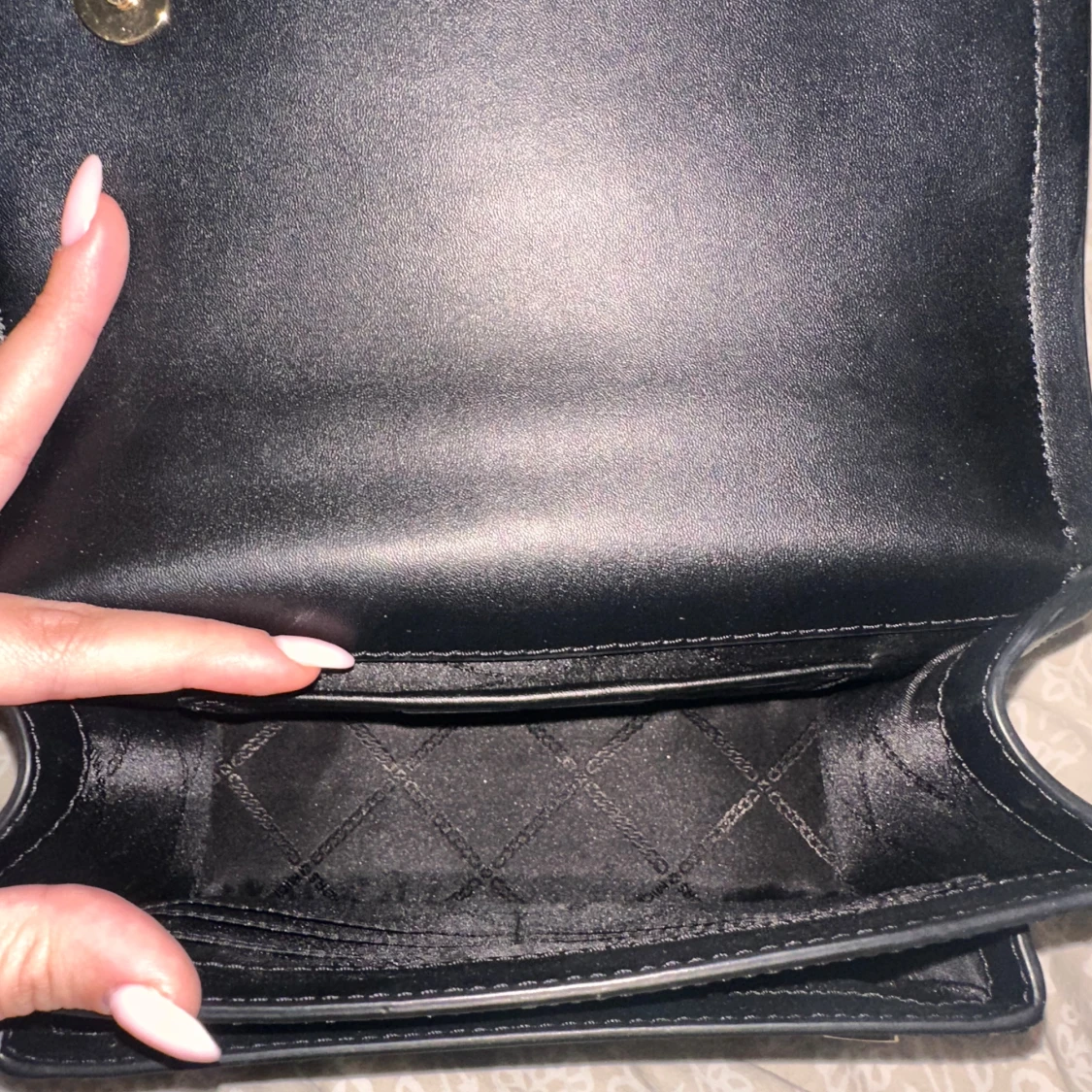 Svart axelväska från Michael Michael Kors - 4