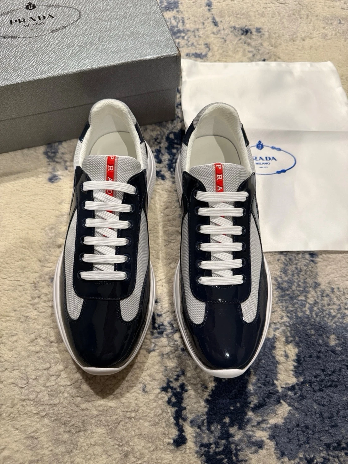 Prada cups mörkblå  - 1