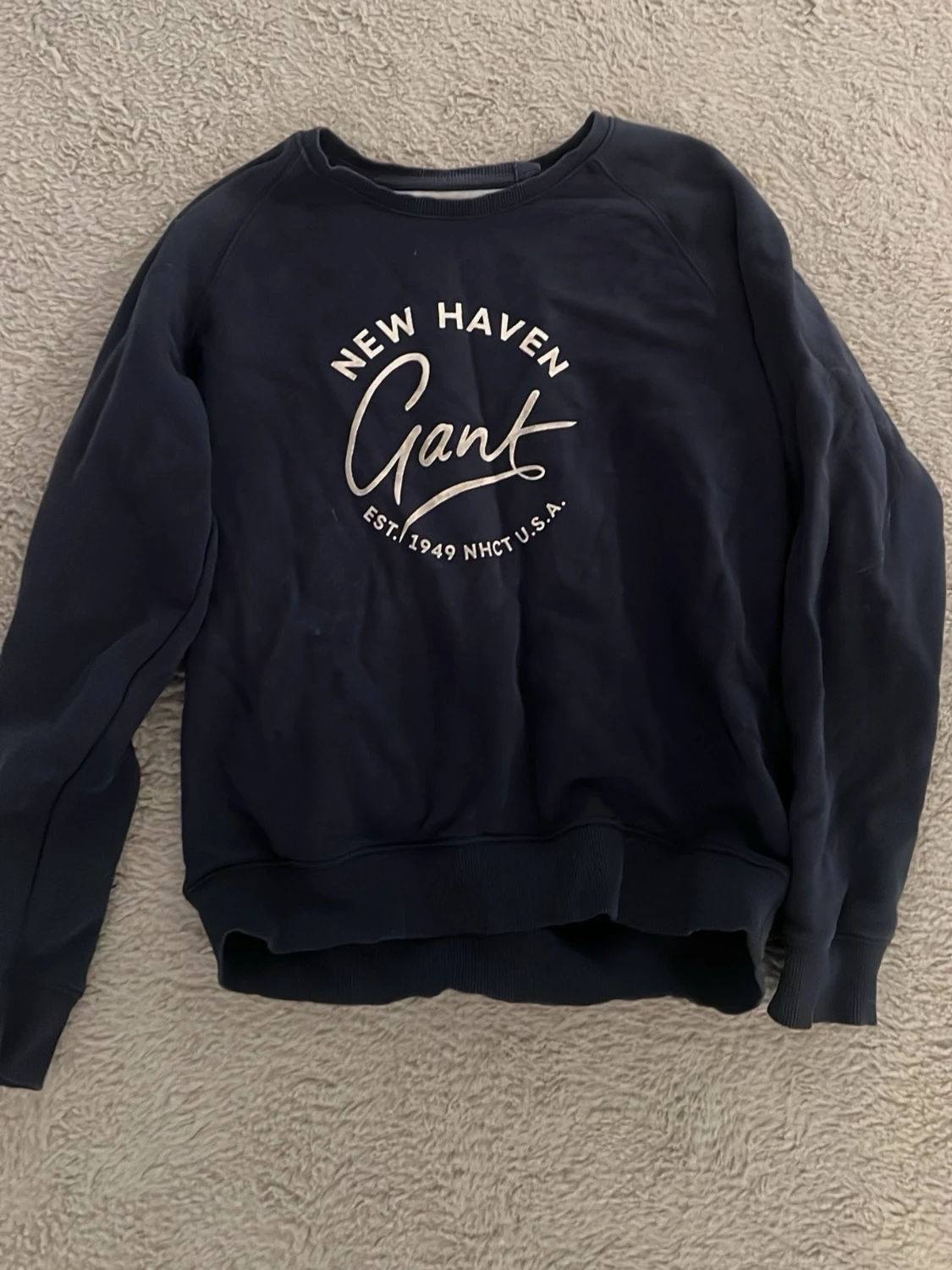 Mörkblå sweatshirt från Gant