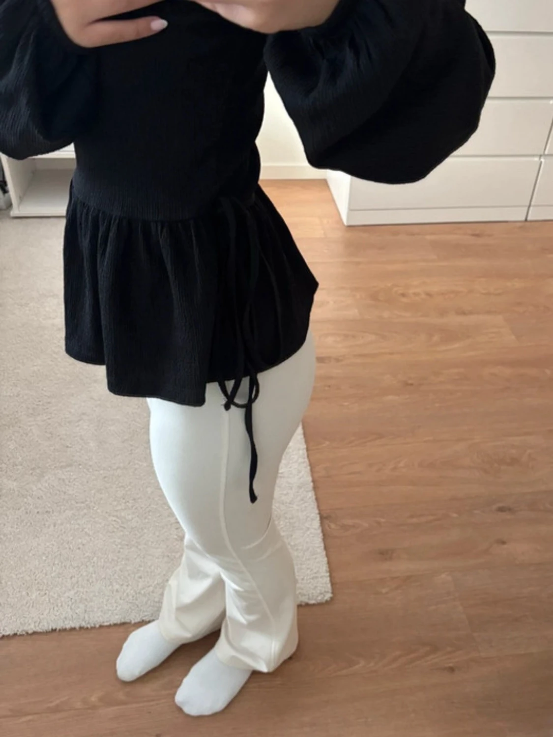 Svart omlottblus  - 2