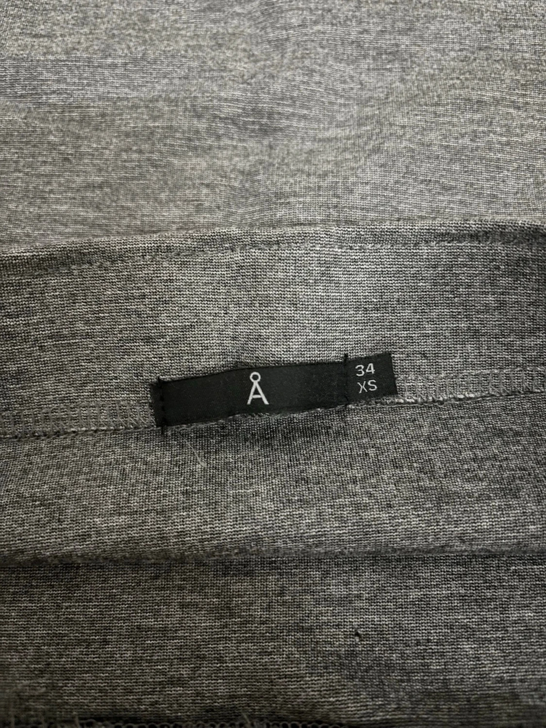 Grå kortkjol från Åhléns - 2