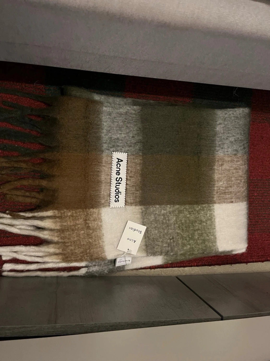 Rutig halsduk från Acne Studios