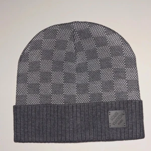 L mössa grå - Helt ny 