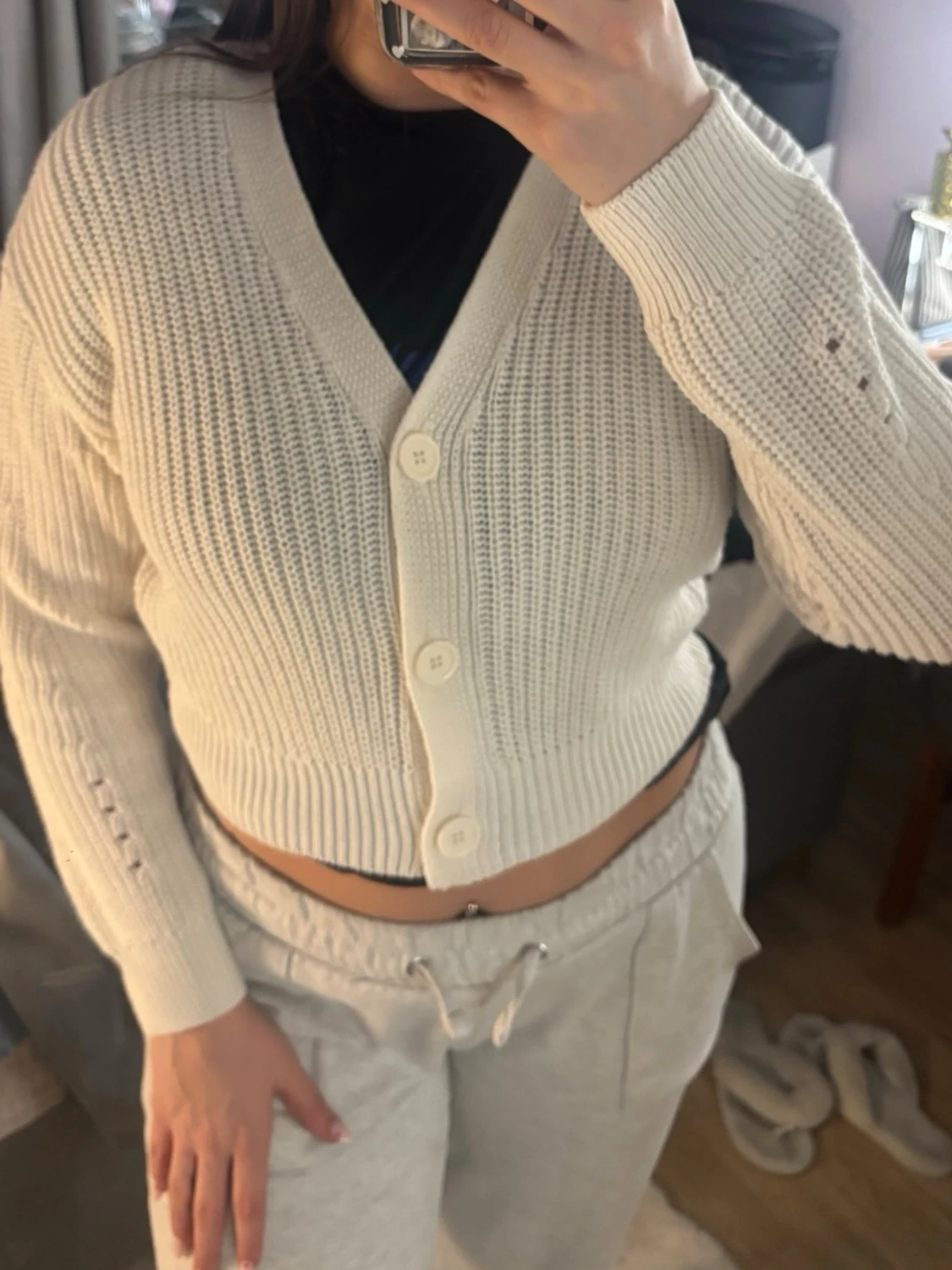 Vit ribbstickad kofta