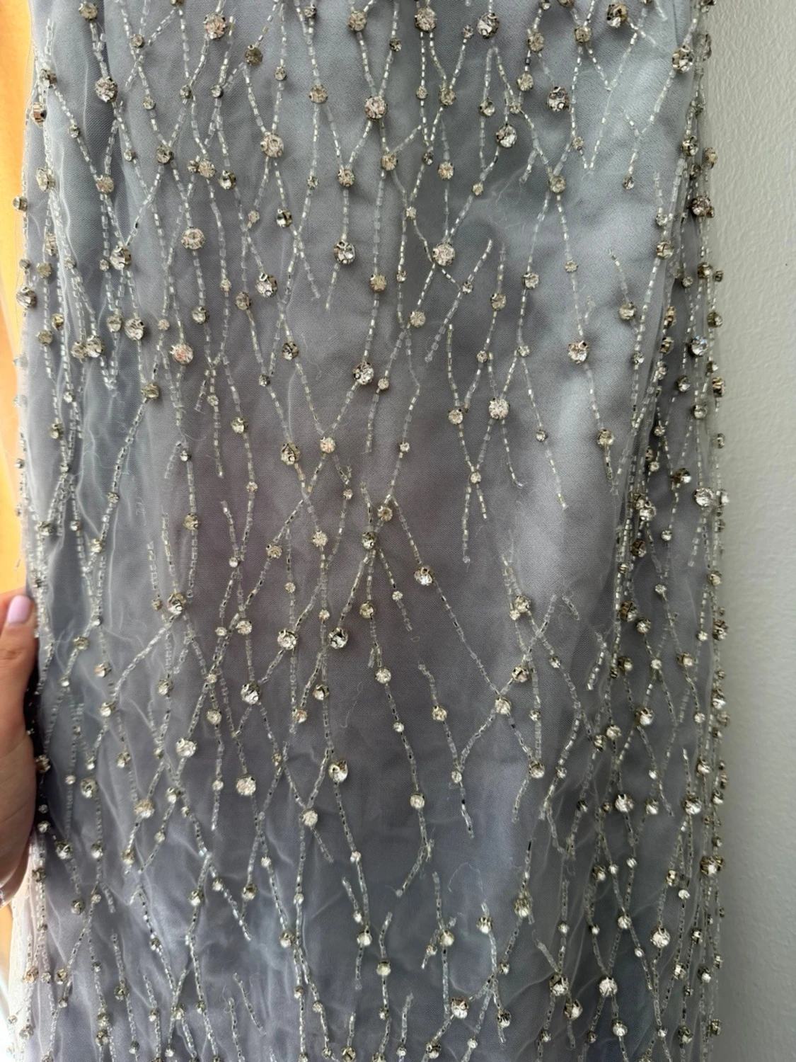 Silverglittrig långklänning med slits - 3