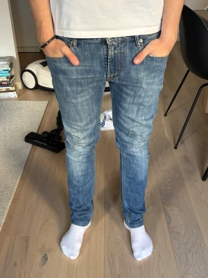 Armani jeans  - Jeans från Armani i riktigt bra skick || Strlk 31 || Bara att skriva vid frågor och funderingar! 
