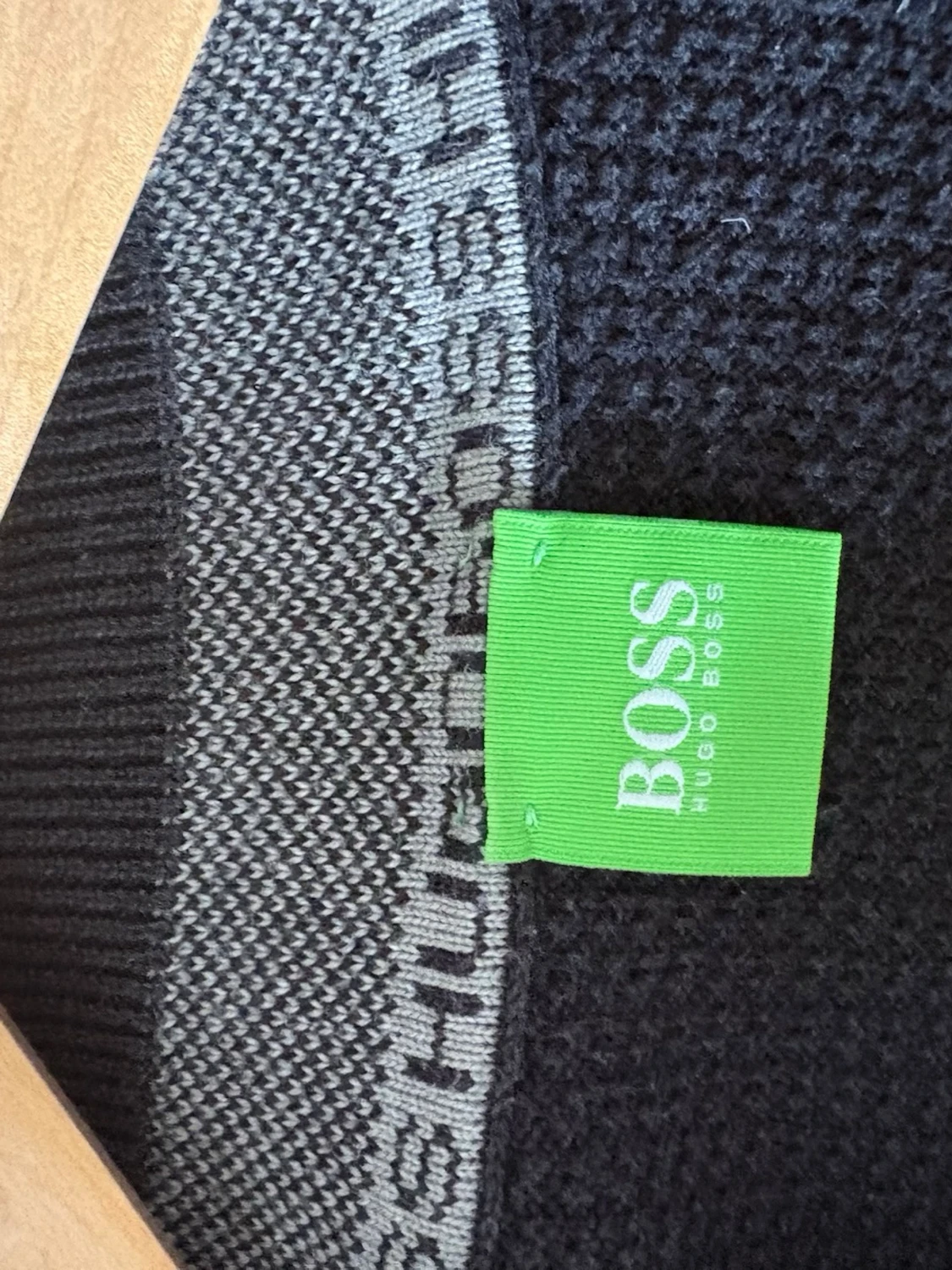 Svart halfzip-tröja från BOSS - 2