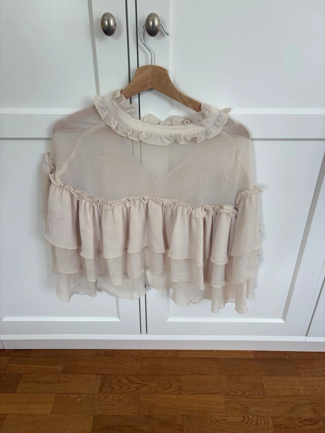 Beige volangblus från Zara - 2