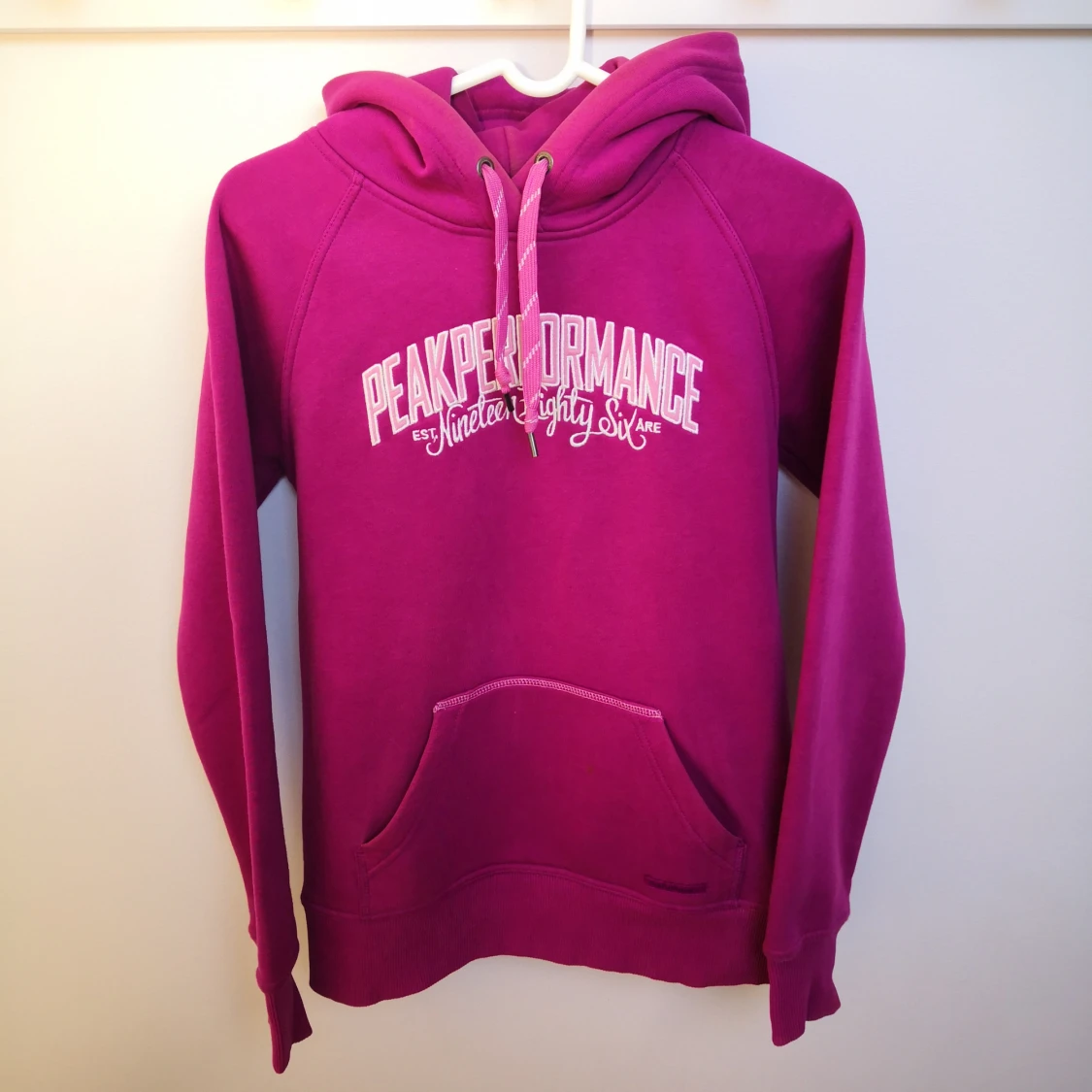 Hoodie från Peak Performance