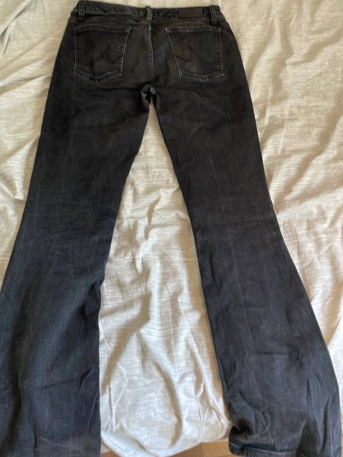 Svarta bootcut jeans - 1
