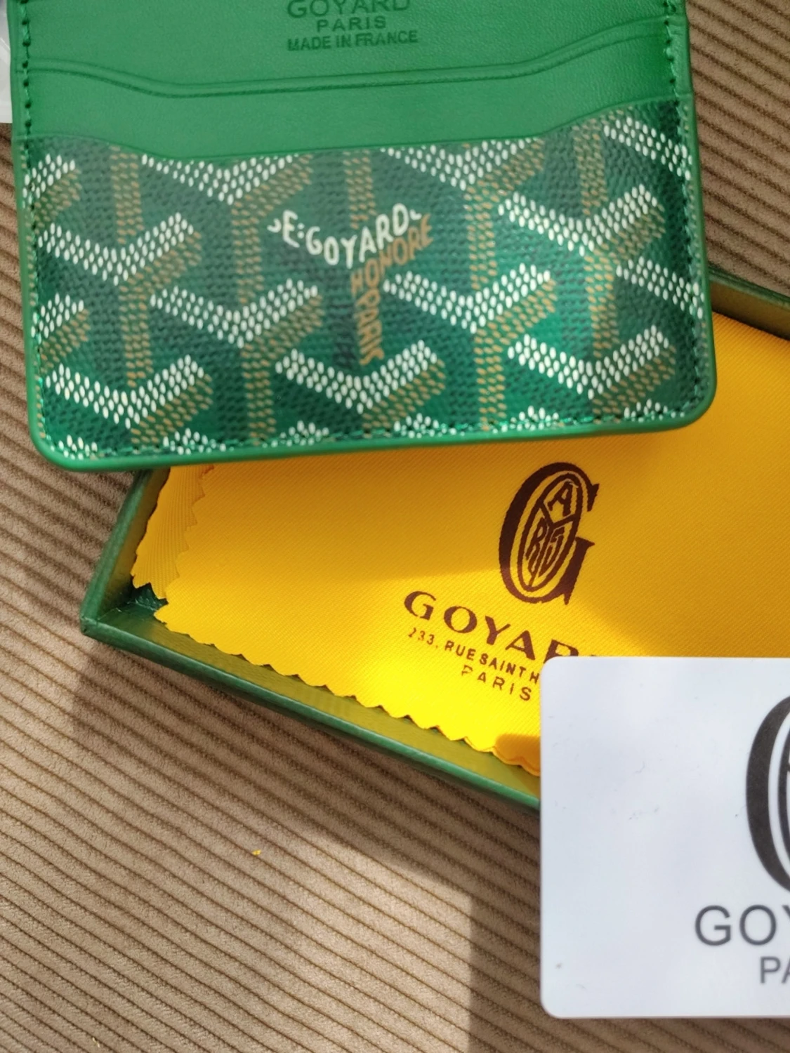 Grön korthållare från Goy4ard  - 1