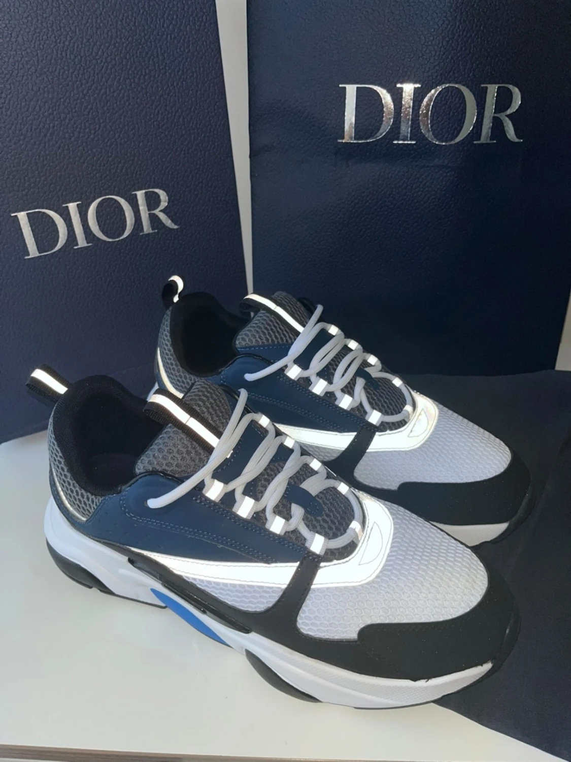 Blå dior b22