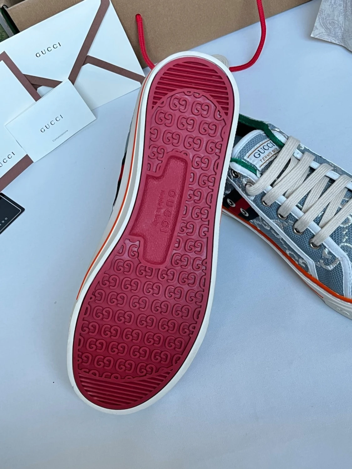 Gucci GG Supreme låga sneakers - 4