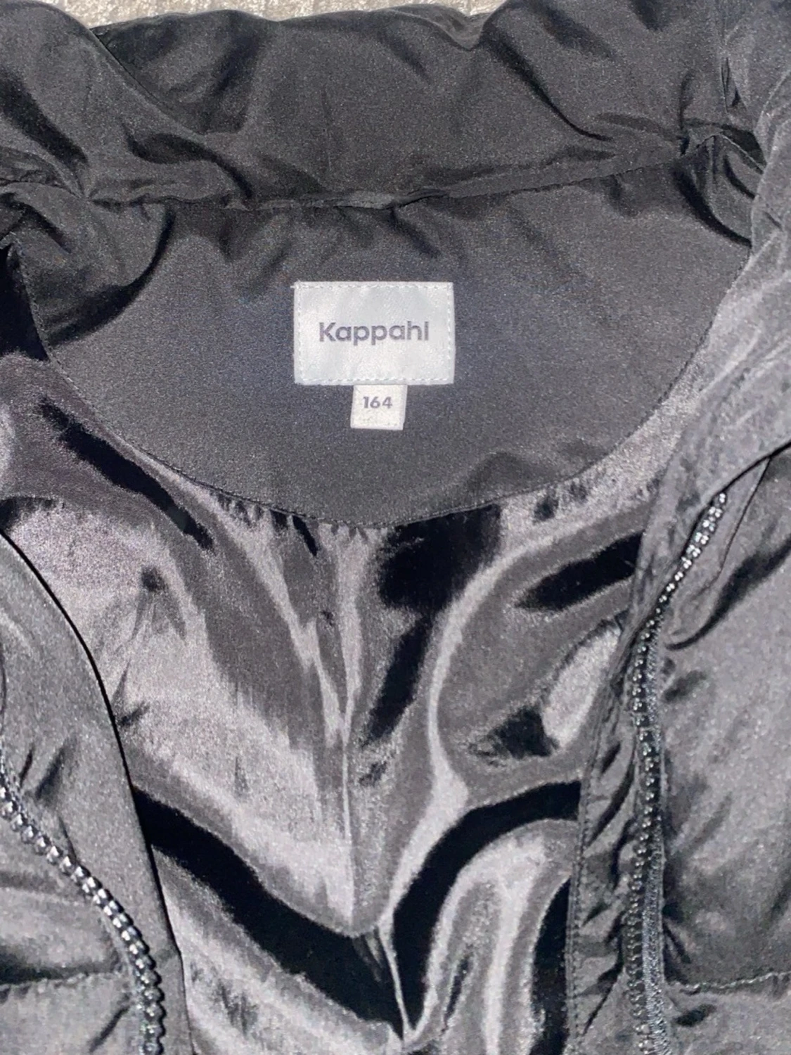 Svart pufferjacka från Kappahl  - 2