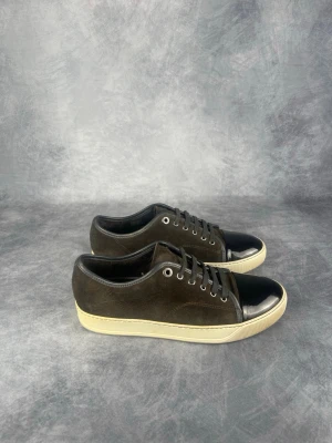 Lanvin DBB1 - Skick: 8,5/10. | Ingår: endast skorna. | Nypris: +- 5200 SEK. | Storleken är UK6.