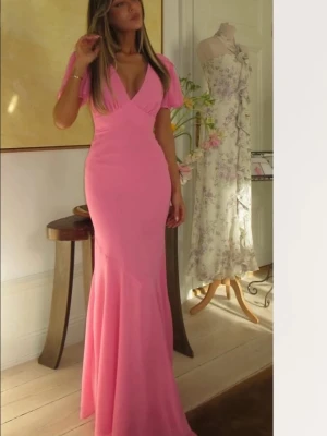 Adoore klänning balklänning  - Helt ny grön klänning med prislapp, perfekt inför balen 💕