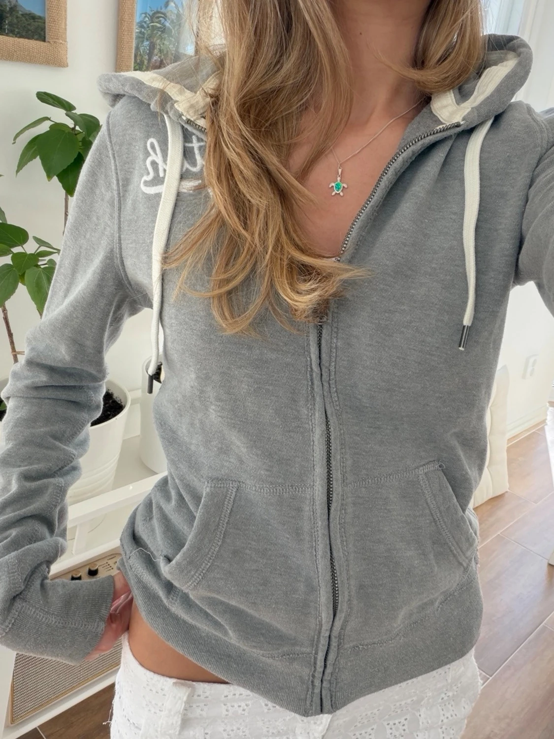 Abercrombie & fitch zip