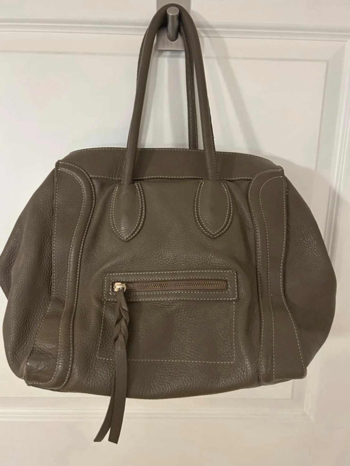 Grågrön handväska i skinn