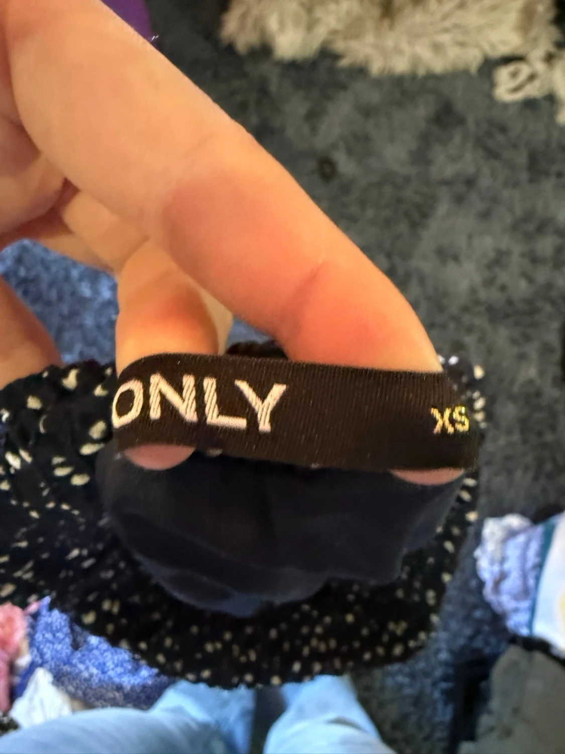 Svart prickig kjol från ONLY - 1