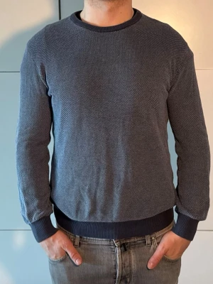 Blå stickad tröja från Stenströms - Tröja från stenströms. Bra skrick. Storlek M