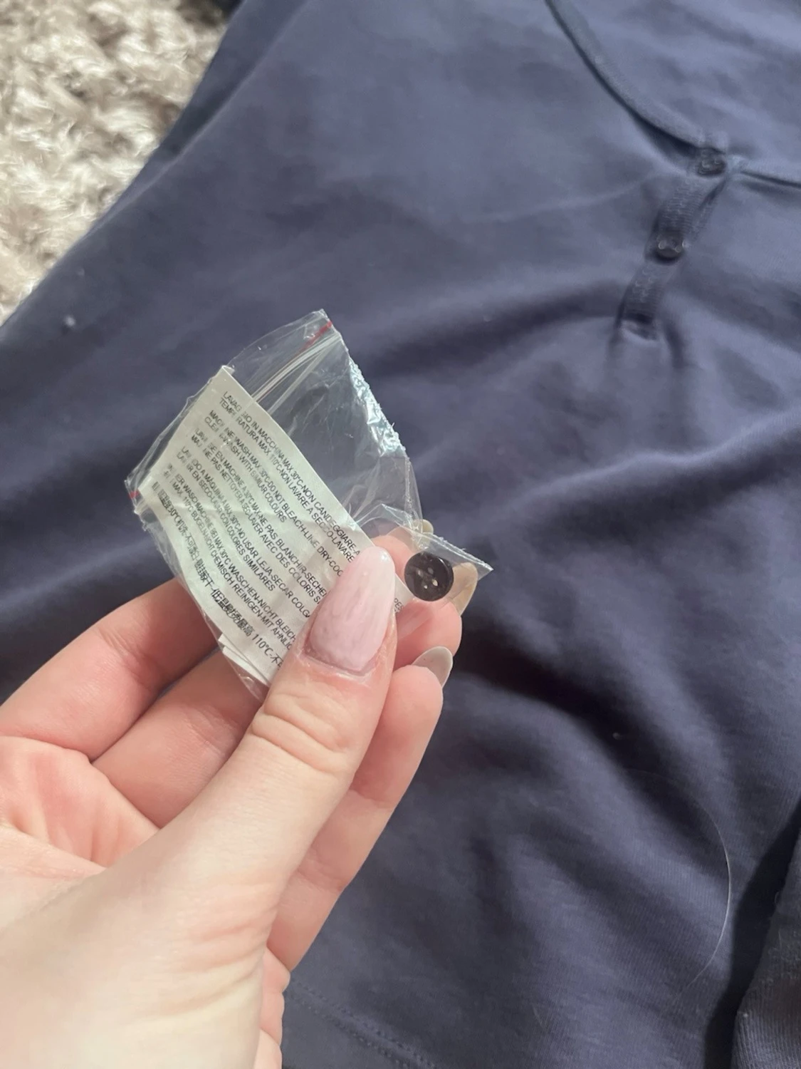 topp med knappar från Subdued - 3